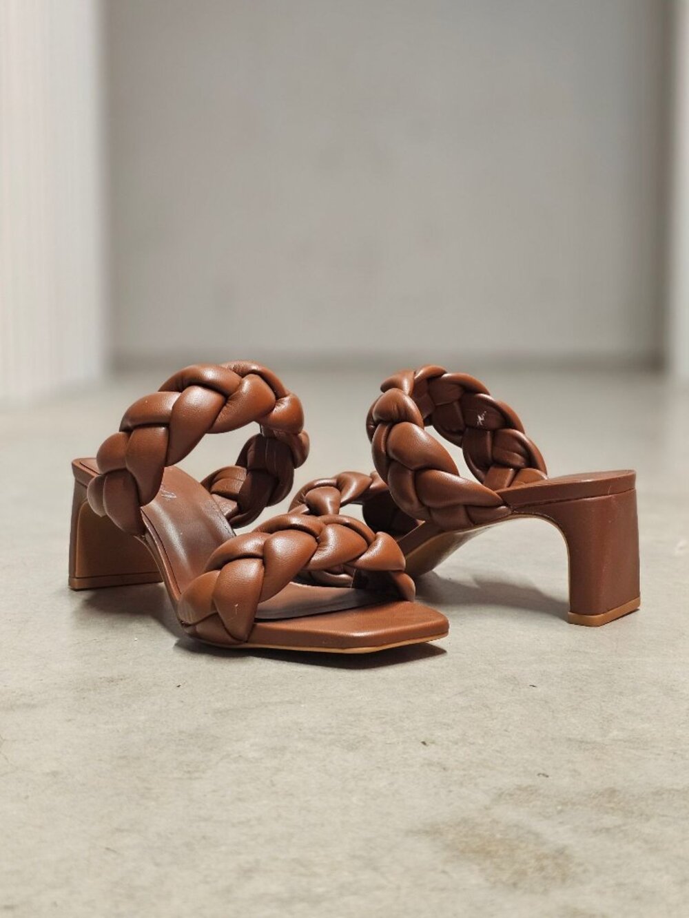 Braided Brown Block Heel Sandals With Square Toe Womens Stylish Open-Toe Slip-On - Picture 9 of 12